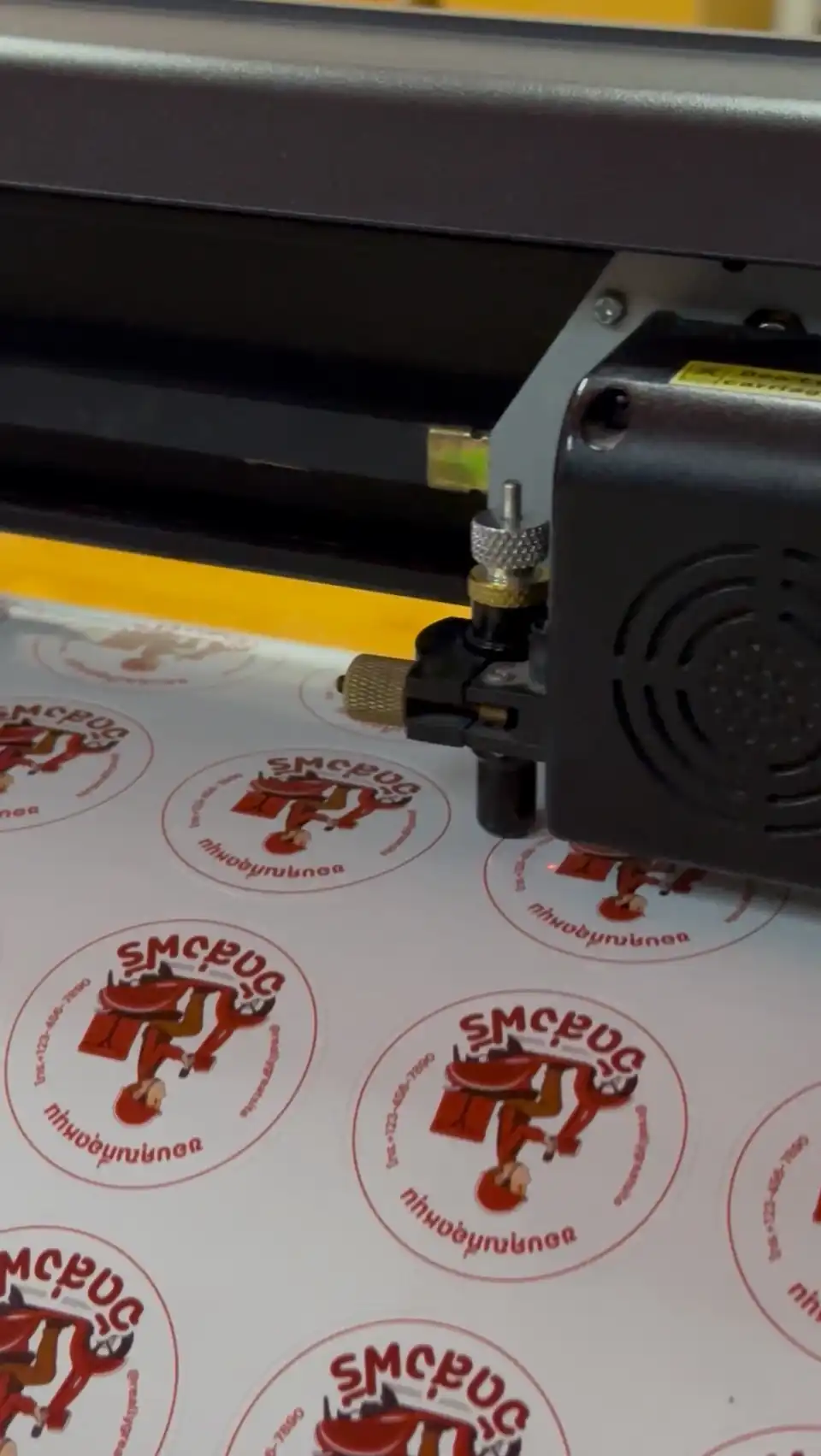 รูปจัดส่งฟรีเครื่องกรีด